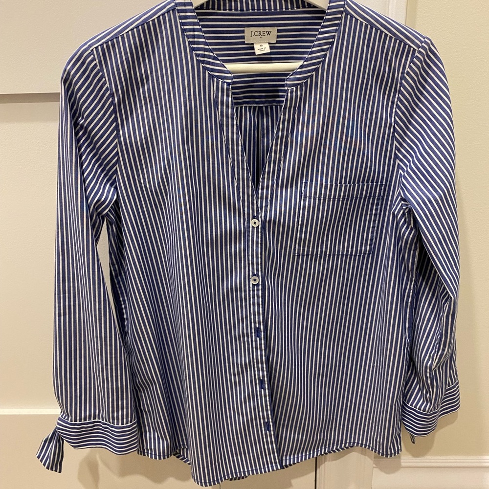 3/4 sleeve blue striped blouse, size S